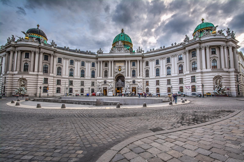 Cung điện Hoàng gia Hofburg tại thủ đô Vienna